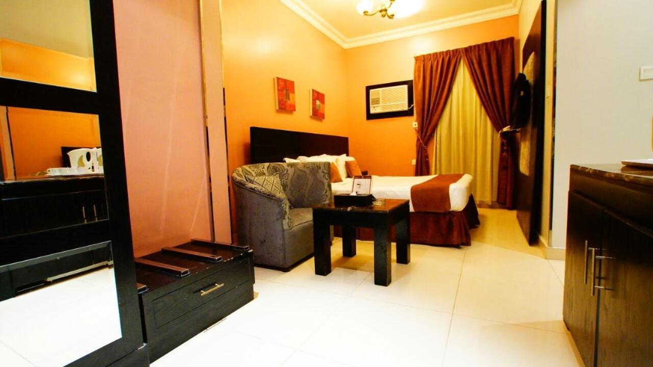 Al Muhaidib Hotel Riyadh Exterior photo